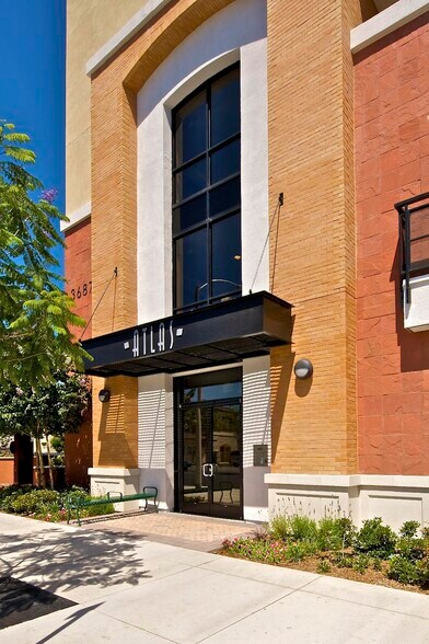 Building Photo - 3650 5th Ave