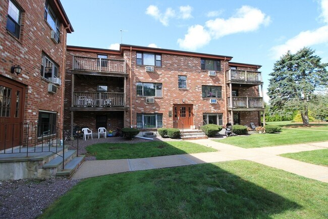 Building Photo - 16A Mayberry Dr
