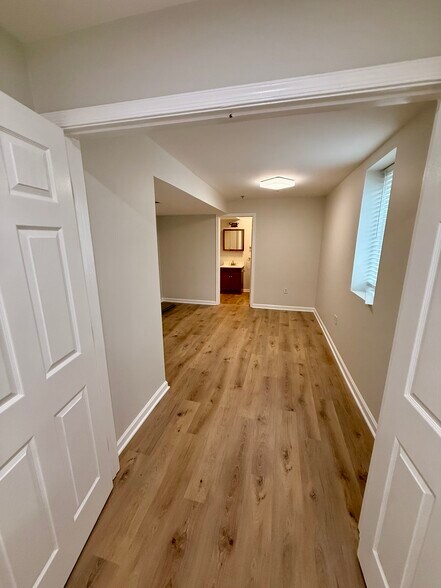 Building Photo - 7001 Saddlebow Ct