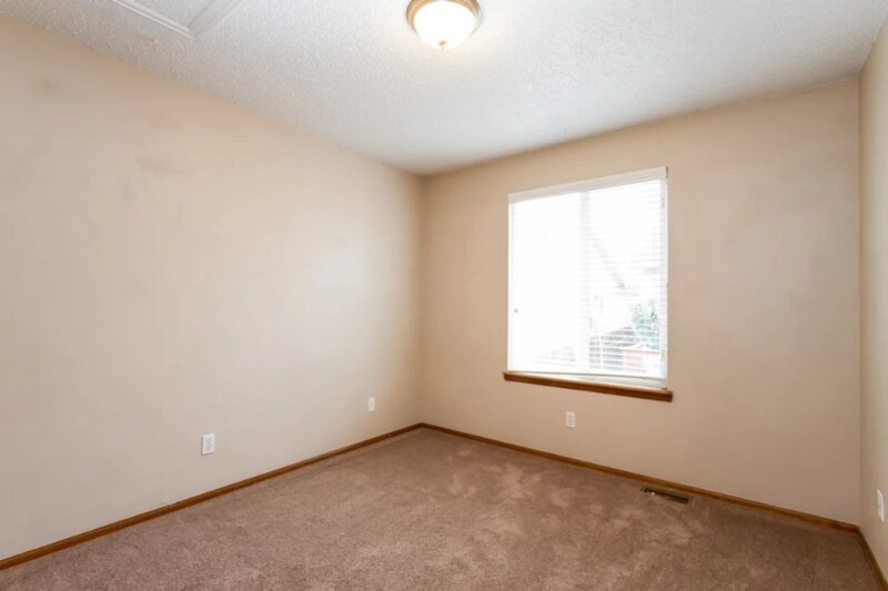 Building Photo - 10051 Shoshone Way