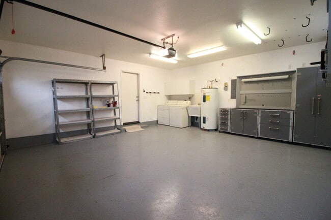 Building Photo - Mililani Mauka - 3 Bedroom, 2.5 Bath, 2 Pa...