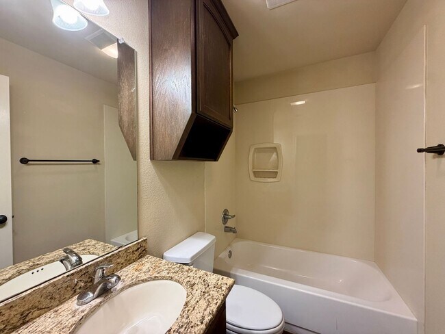 Building Photo - 602 Park Wood Circle