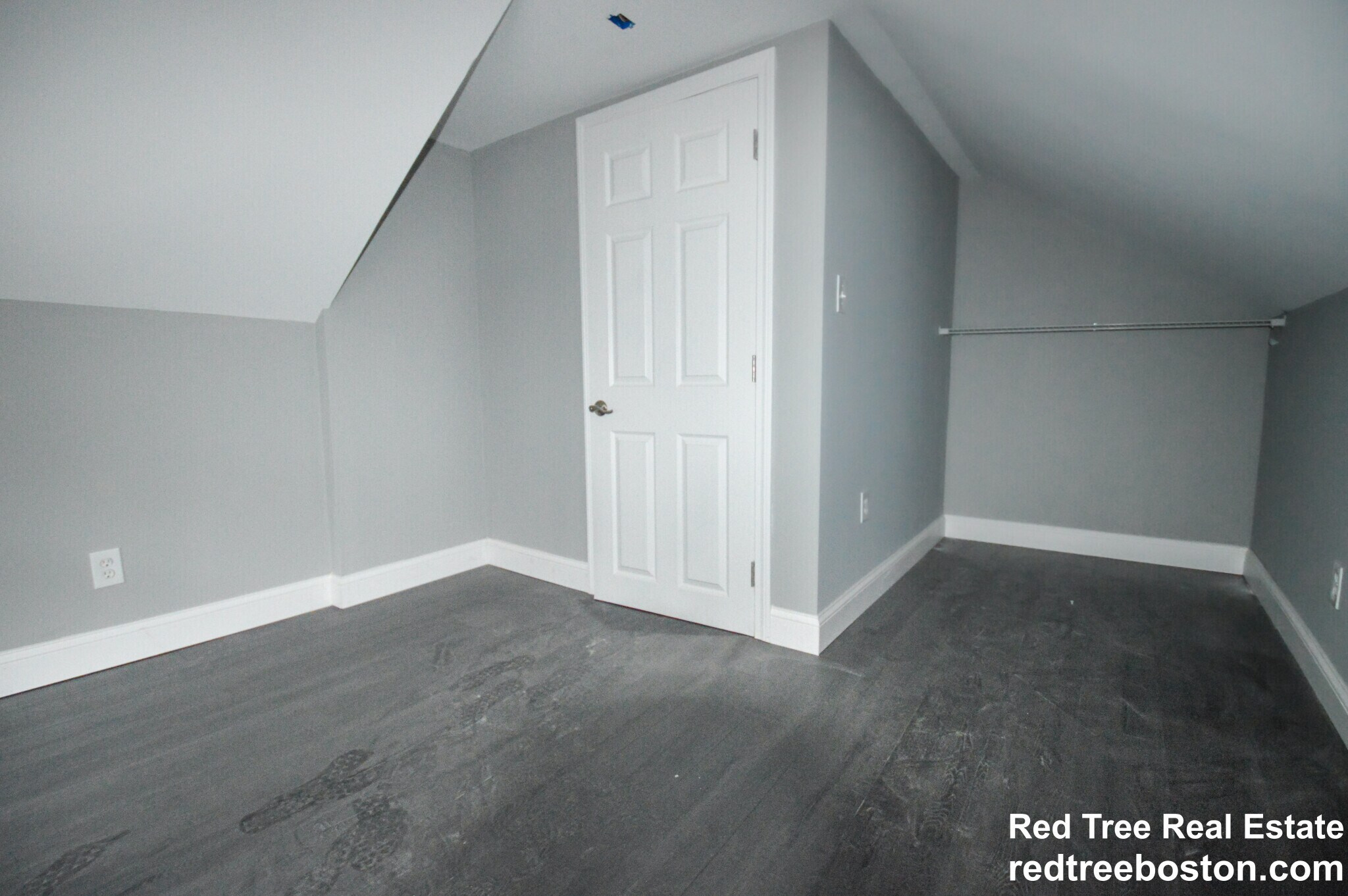 Building Photo - 159 Hillside St