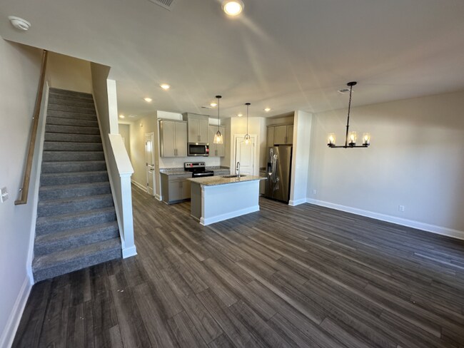 Building Photo - 4525 Skywood Ln