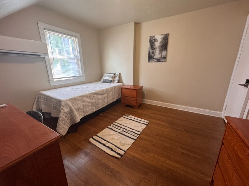 Building Photo - 5215 Huntington Ave