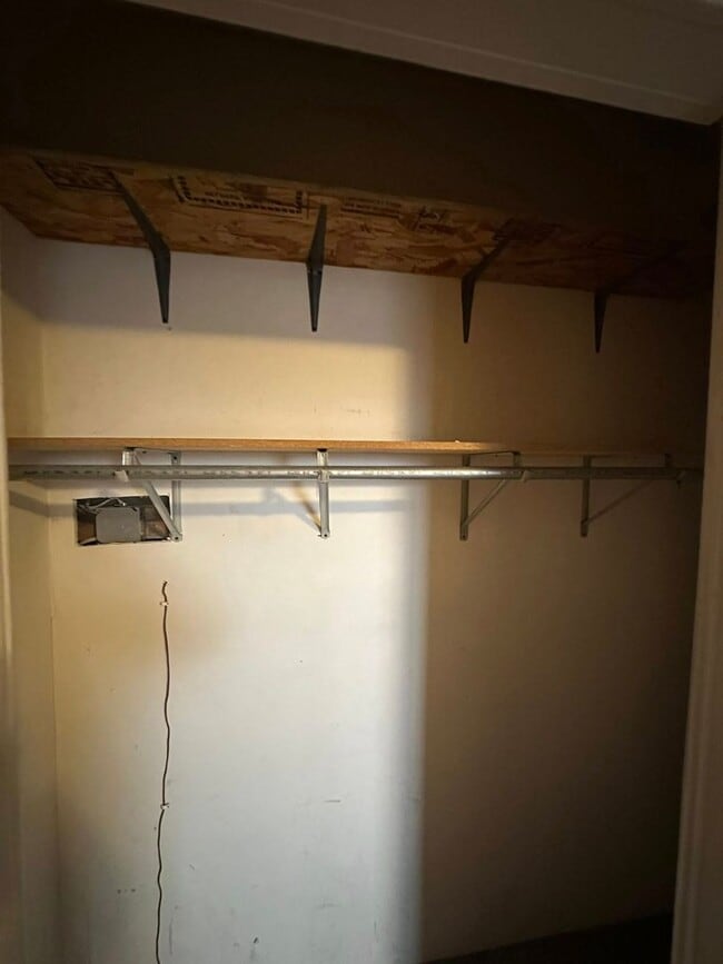 Building Photo - Beautiful newly remodeled 2 bed - 2 full baths!!!