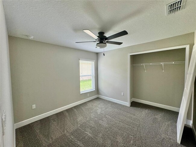 Building Photo - 102 Lynbrook Dr