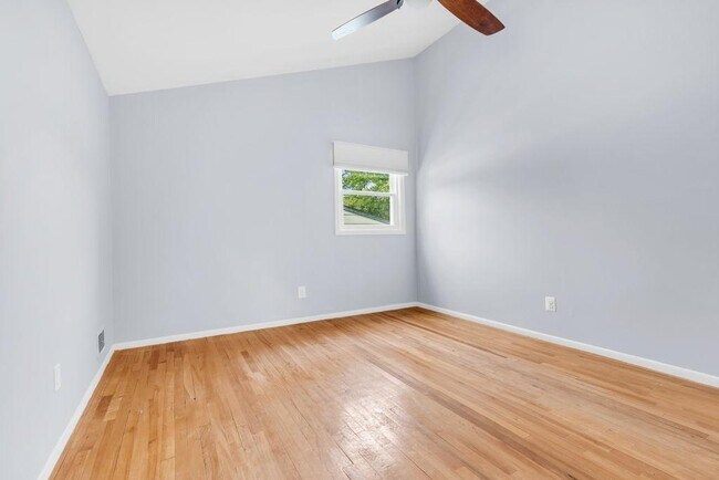 Building Photo - 61 Cornell Dr