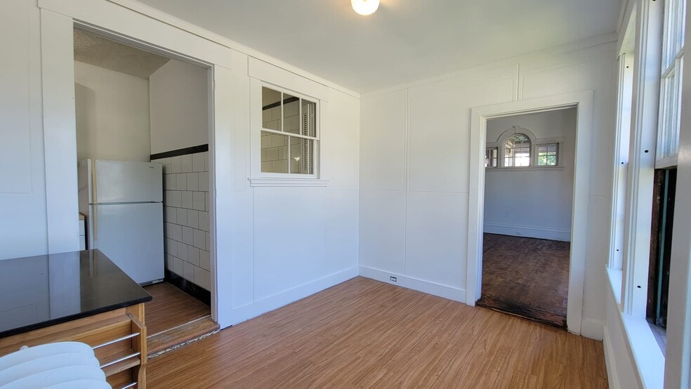 Building Photo - 5 Bluff Ave