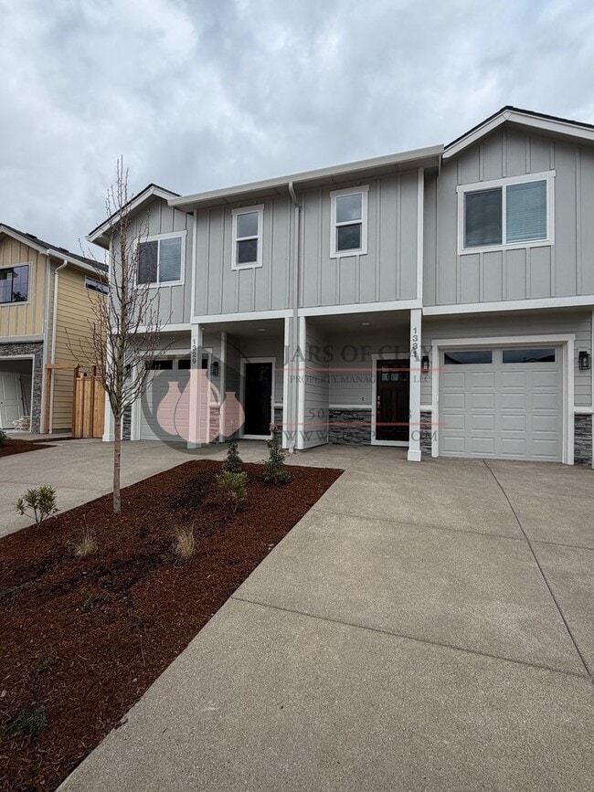 Building Photo - 1329/1331 #2023-LL765