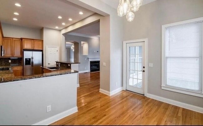 Building Photo - 3008 Riverstone Tr