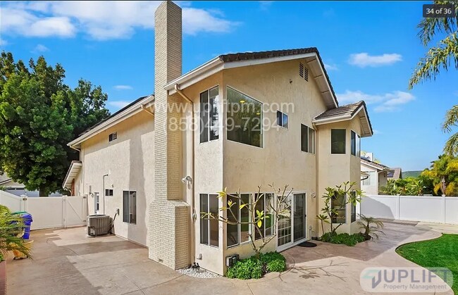 Building Photo - Spacious 4-Bedroom, 3-Bath Home Just Minut...