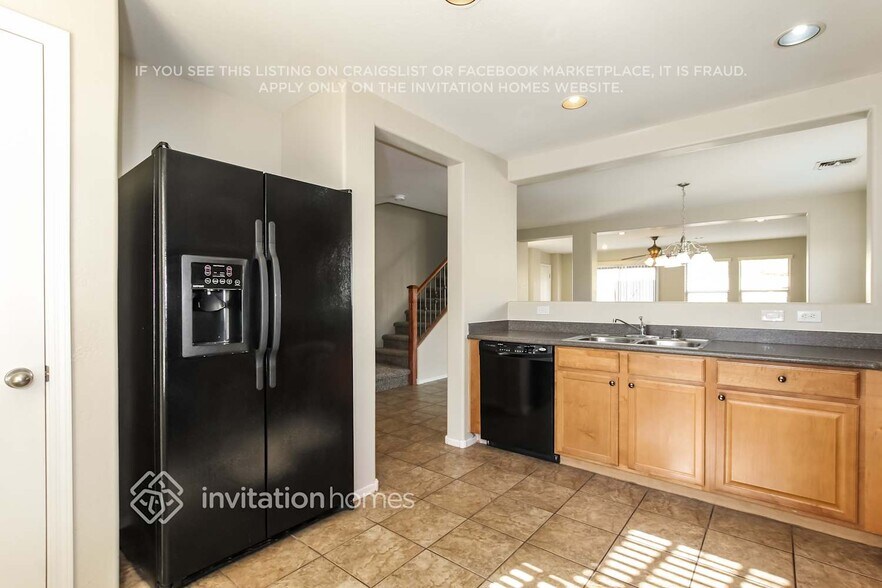 Building Photo - 11166 W McKinley St