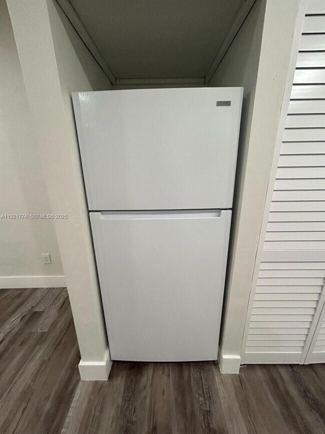 Building Photo - 2931 NW 47th St