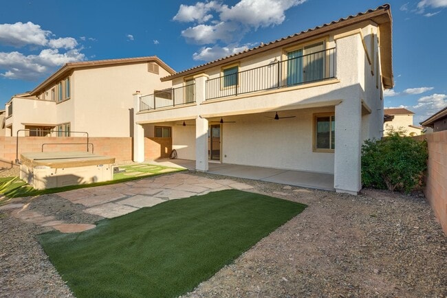 Building Photo - Welcome to your dream home located in the prestigious guard-gated community of Tuscany in Henderson!