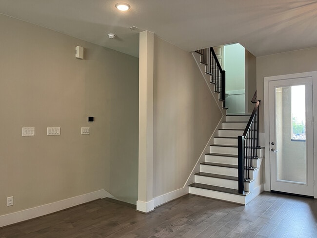 Building Photo - 2643 Fountain Key Blvd