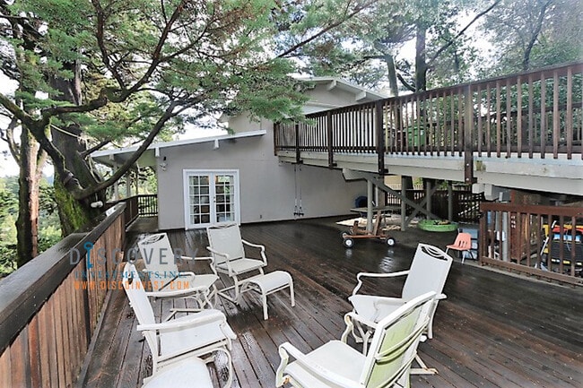 Building Photo - Coming Soon! 4 Bedroom Montclair Home with...