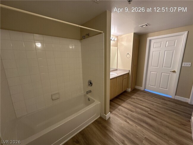 Building Photo - 6955 N Durango Dr