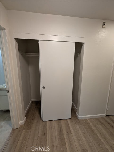 Building Photo - 17330 Chatsworth St