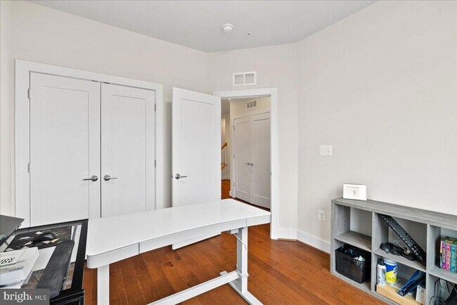 Building Photo - 4902 Trail Vista Ln