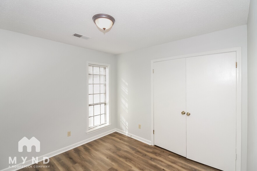 Building Photo - 4056 Friendly Way