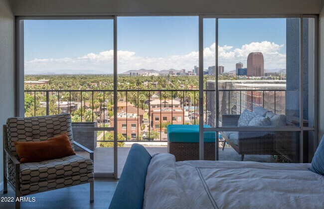 Building Photo - 805 4th Ave