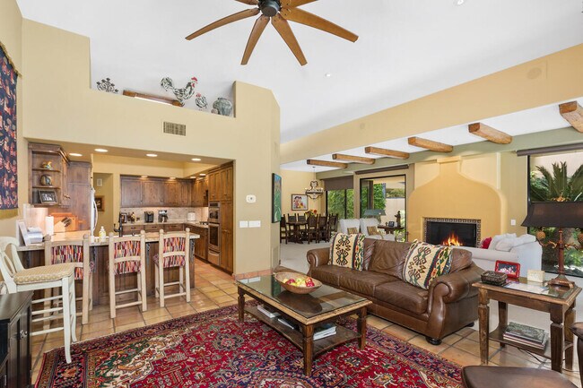 Building Photo - 76900 Avenida Fernando