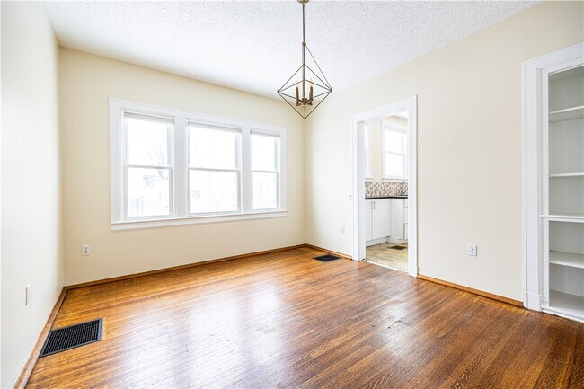 Building Photo - 297-303-303 Dartmouth St