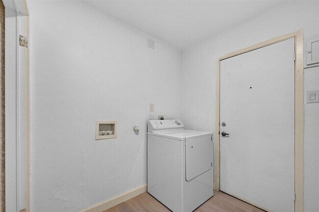 Building Photo - 13749 Pyramid Dr