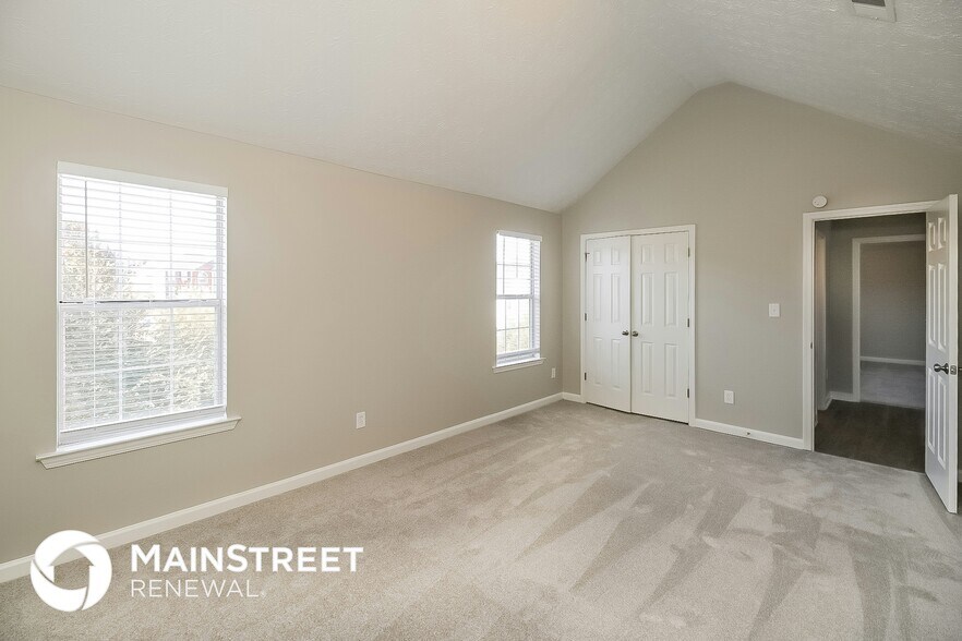 Building Photo - 130 Carriage Lake Dr