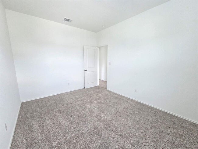 Building Photo - 1329 Weatherford Ln