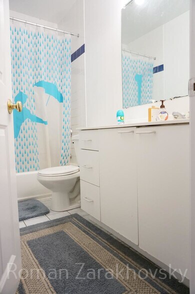 Building Photo - 50 Kent St