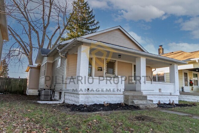 Primary Photo - Charming 3-Bedroom Bungalow Near Garfield ...