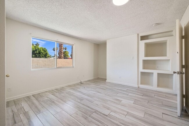 Building Photo - 33515 Wishing Well Trail