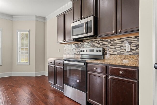 Building Photo - 1635 Lake Wateree Dr