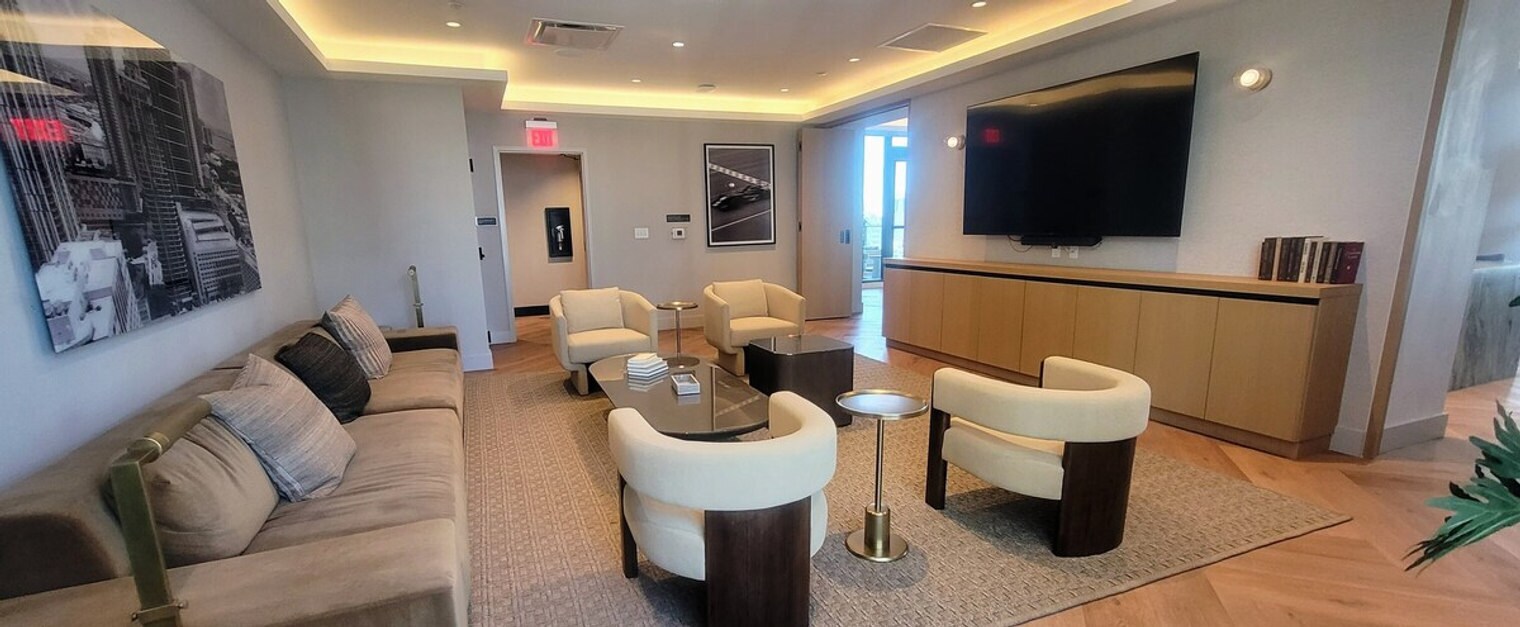 Building Photo - 61 NE 4th St