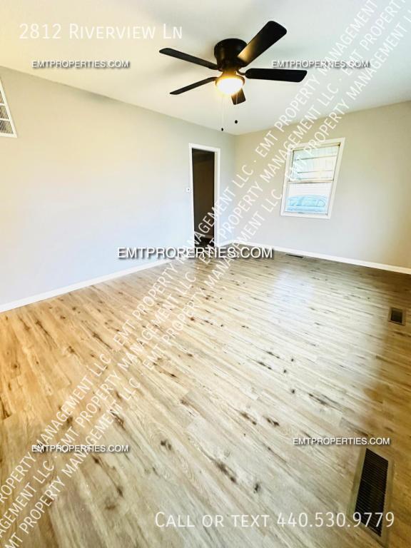 Building Photo - 2812 Riverview Ln