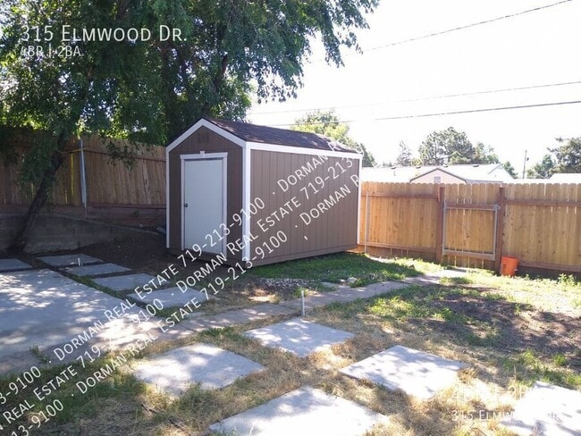 Building Photo - 315 Elmwood Dr