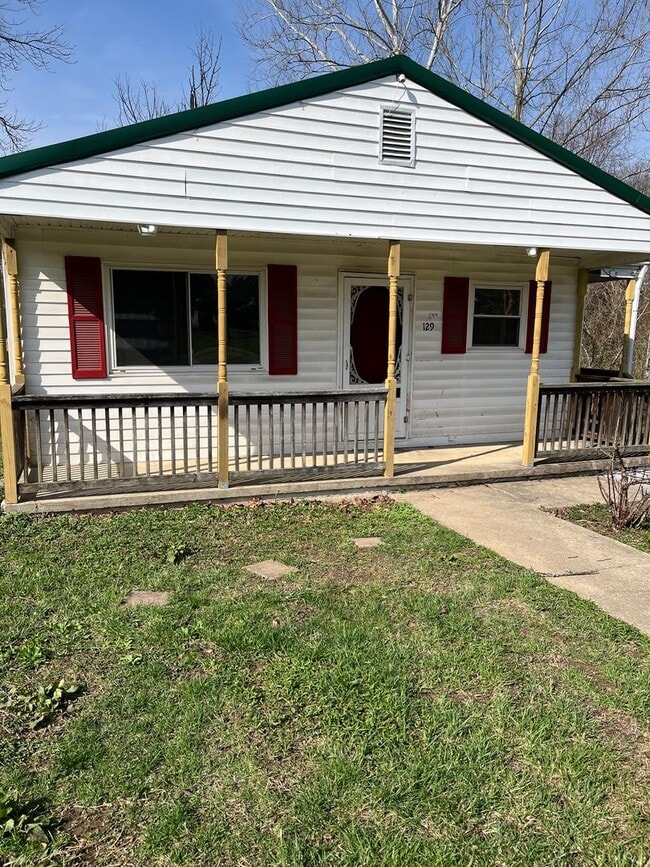 Building Photo - Newly Renovated Home in St. Albans