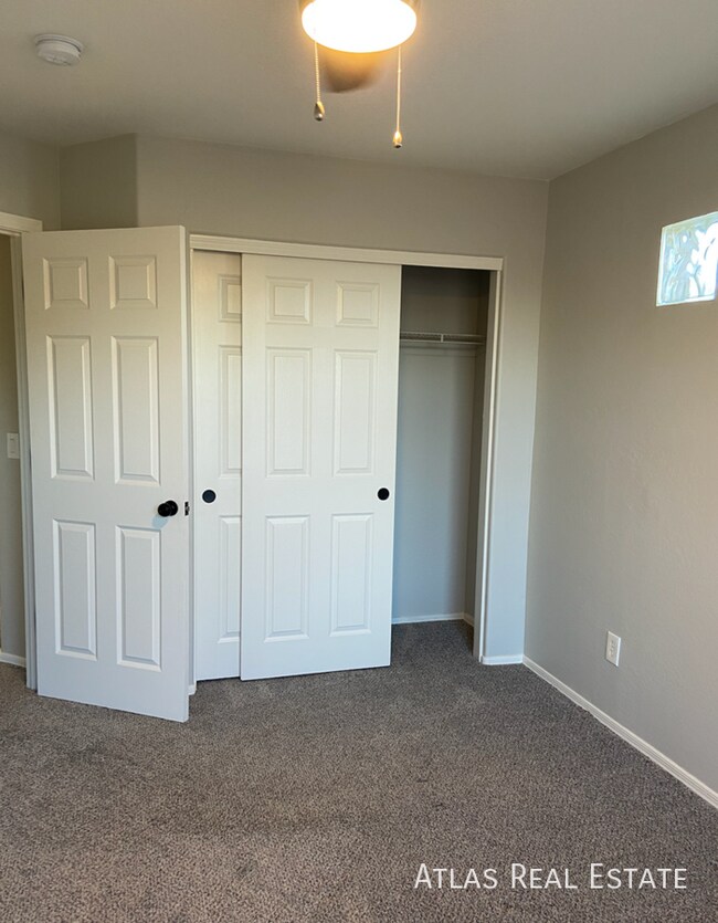 Building Photo - 2040 N 106th Ave