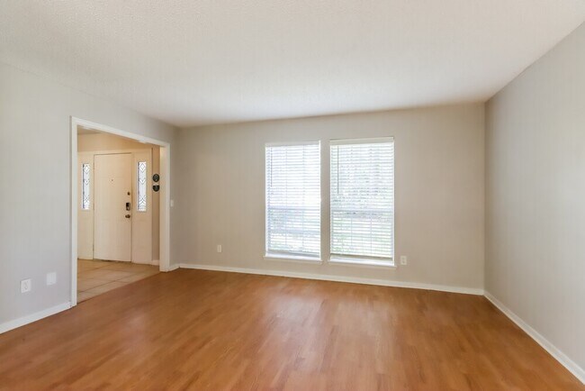Building Photo - 9106 Towerstone Ct