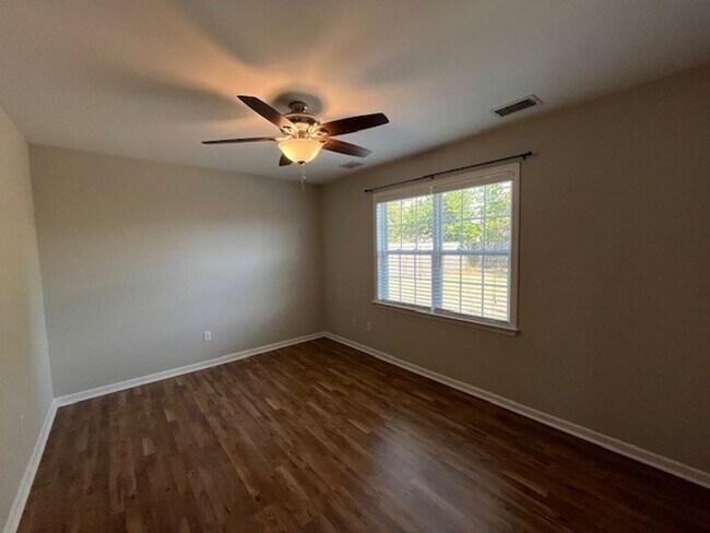 Building Photo - 3308 Greenridge Way