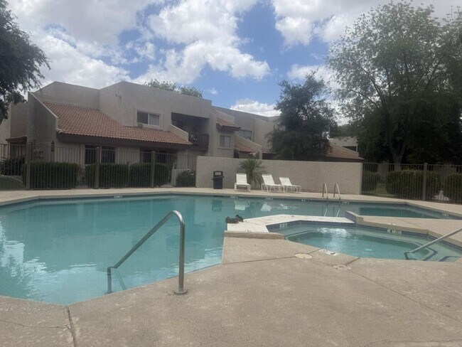 Building Photo - 2-bedroom condo at Stapley and University! MOVE IN SPECIAL!!