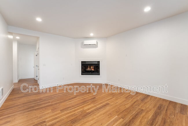 Building Photo - 68 Legend Trail