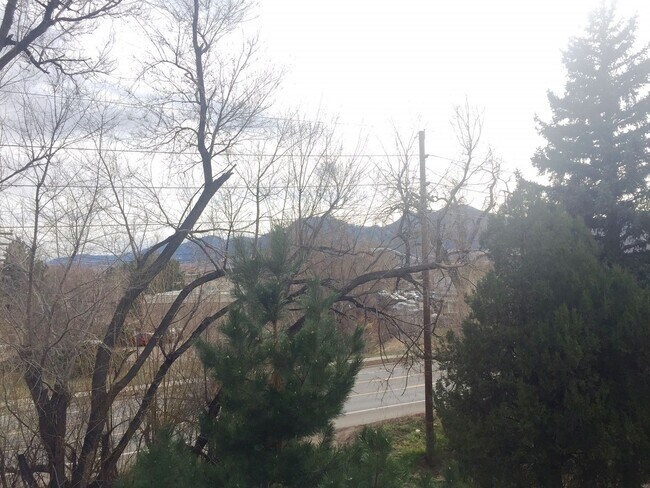 Building Photo - Condo Available For Rent In Northeast Boulder's Kings Ridge