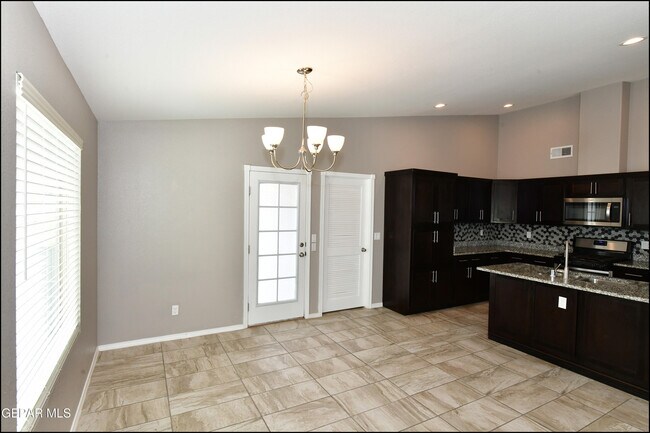 Building Photo - 14901 Tierra Isaiah Ave