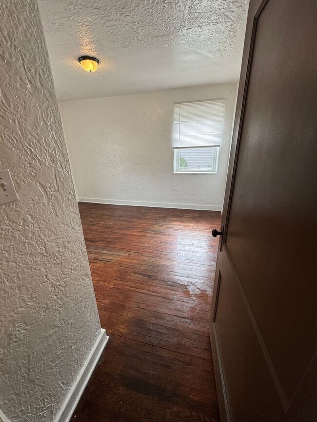 Building Photo - 2901 Chartiers Ave