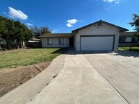 Building Photo - 310 Hedstrom Rd