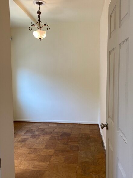 Building Photo - 10500 Rockville Pike