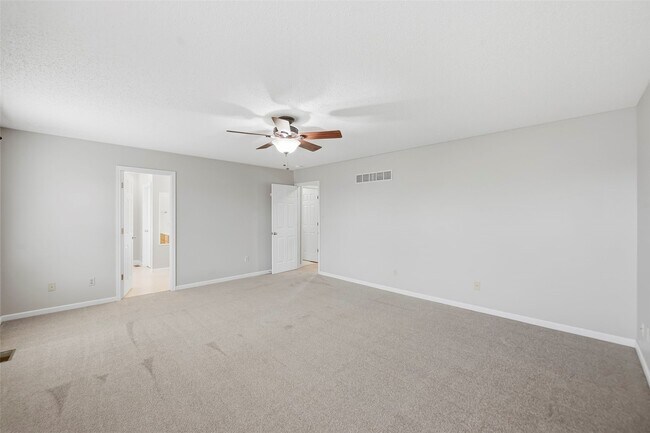 Building Photo - 5012 Joshua Dr